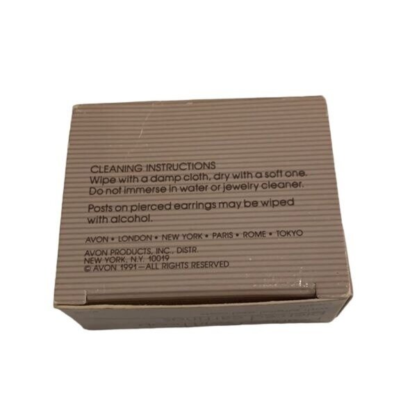 Vintage Avon Pearlized Swirl Hoop Pierced Earrings 1991 Ivory - Picture 5 of 5